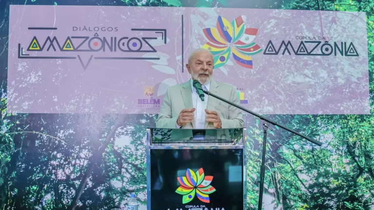 Lula cobra pagamento de europeus à Amazônia e diz esperar esforço dos EUA para transição energética