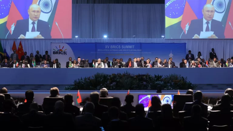 FMI declara apoio à expansão do BRICS