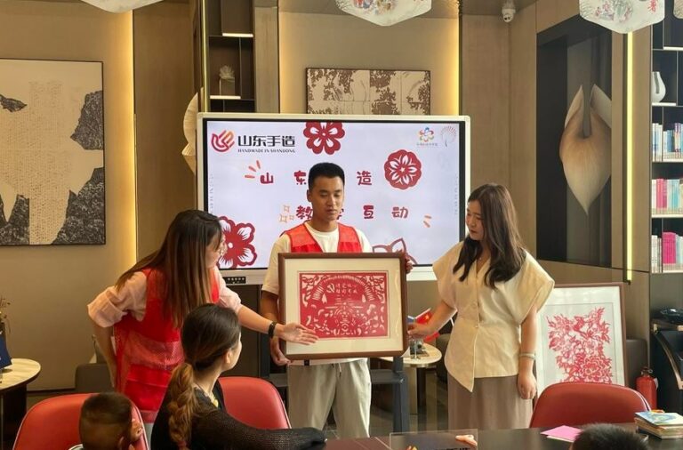 Desabrochando no Papel! A Cultura Tradicional “Feita à Mão” de Shandong