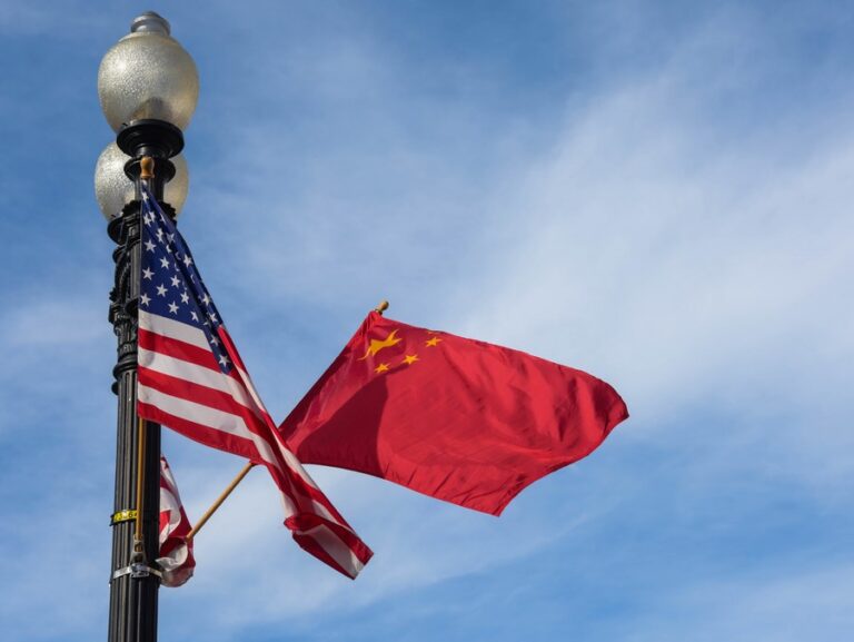 Esforços conjuntos são necessários para trazer laços China-EUA de volta a desenvolvimento sólido e estável, diz porta-voz da chancelaria