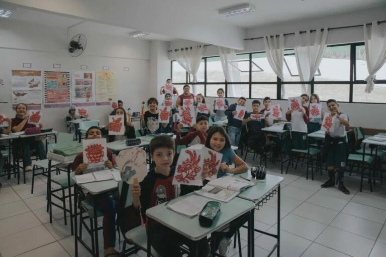 As cidades-irmãs de Colombo e Heze aprofundam as relações culturais e interpessoais