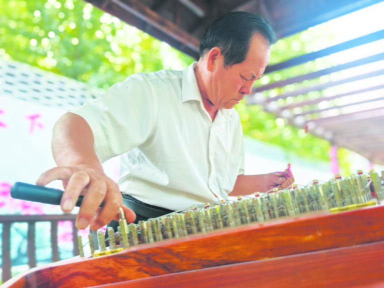 Cem Anos de Dedicação, Apenas para uma Herança Ainda Melhor 