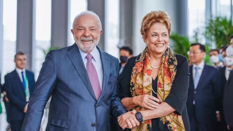 Banco do BRICS anuncia transferência de US$ 1 bilhão para o governo brasileiro