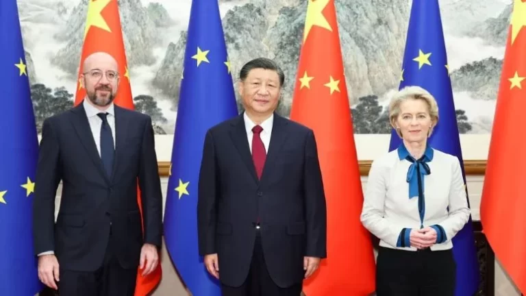 Xi Jinping incentiva fortalecimento da confiança política mútua, diálogo e cooperação com a UE