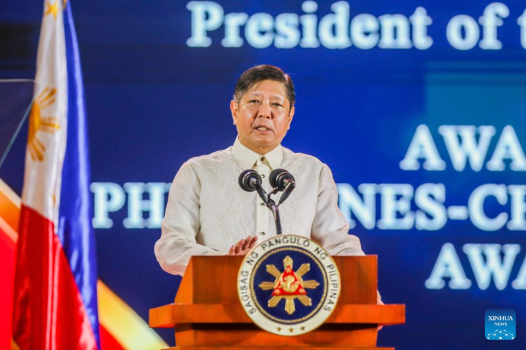 Filipinas: China tem ‘discurso de sarjeta’ e laços com EUA não podem ‘vacilar’ com eleição americana