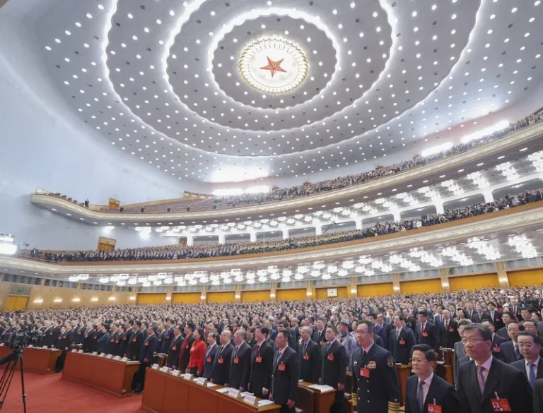 Com meta de crescer 5%, China deve priorizar modernização das forças produtivas em 2024