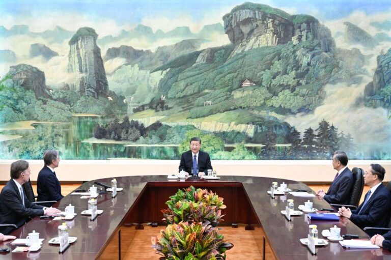 Putin confirma viagem à China em maio e EUA advertem Pequim sobre apoio à Rússia
