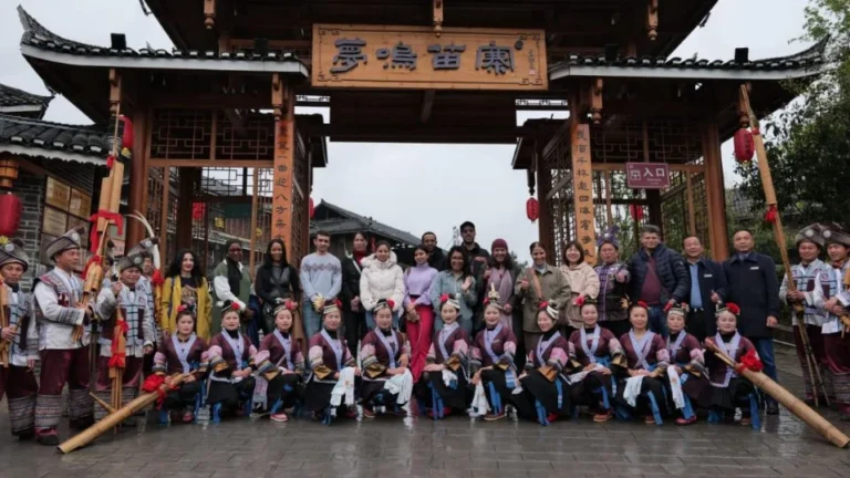 Cultura e turismo, um caminho para aliviar a pobreza em vilarejo no sul da China