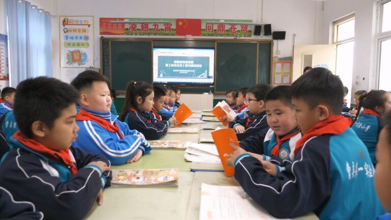 Iniciativa de “Livros Vagantes” Fomenta Virtudes e Enriquece a Vida Escolar na Primavera