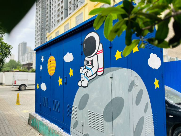 Caixas pintadas enchem as ruas da cidade de Heze com um “estilo literário”