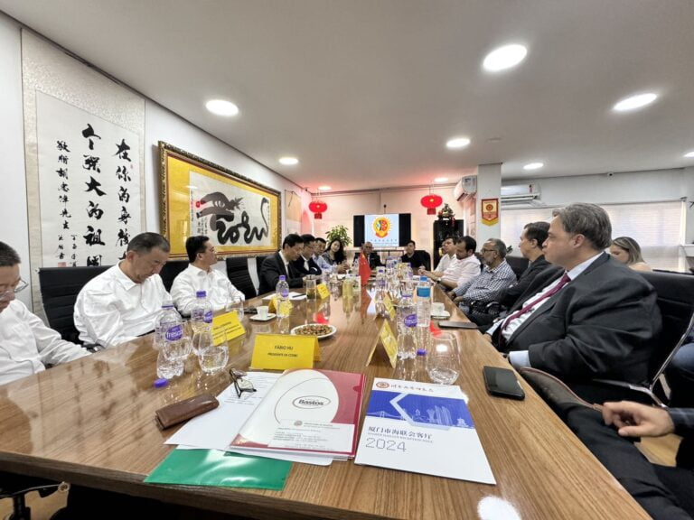 Delegação de Tai’an estreita laços com líderes paulistas em cúpula econômica e cultural