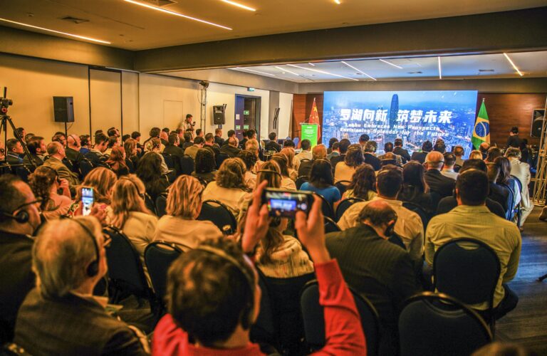 Encontro de Cooperação Econômica e Comercial entre Shenzhen Luohu e São Paulo é Realizado com Sucesso