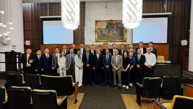 Membros da prefeitura chinesa de Wenzhou são recebidos por vereador Sidney Cruz