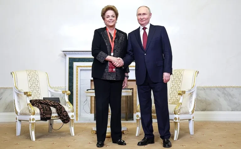 Na Rússia, Dilma se reúne com Putin e reforça compromisso com países do Sul Global