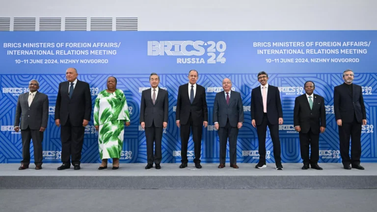 Premiê da Malásia anuncia preparativos para a entrada no BRICS e diz ter falado muito com Lula