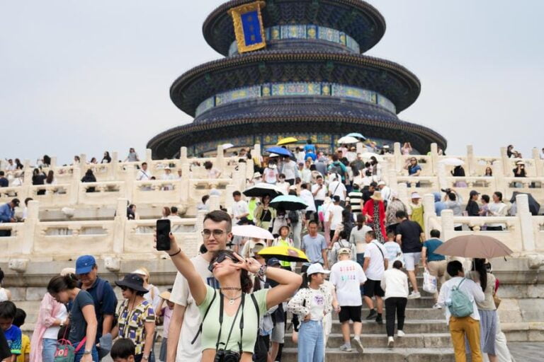 China expande política de isenção de visto para trânsito a mais portos