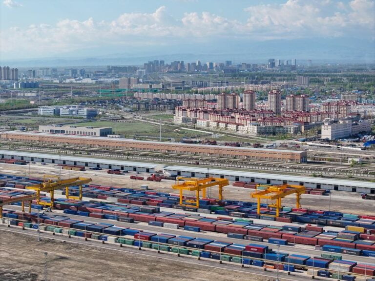 PIB de Xinjiang aumenta 5,4% no primeiro semestre