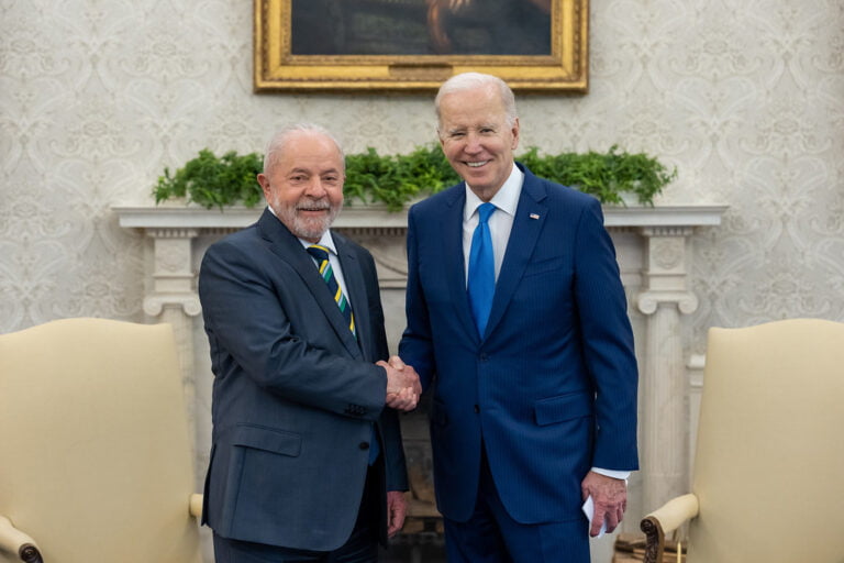 Lula e Itamaraty adotam cautela e evitam comentar desistência de Biden