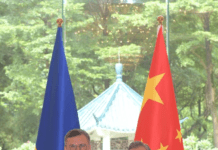 Chanceler chinês destaca fortalecimento da cooperação prática China-Ucrânia