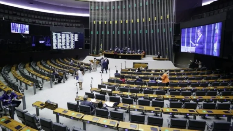 O que muda com a aprovação do Novo Ensino Médio na Câmara