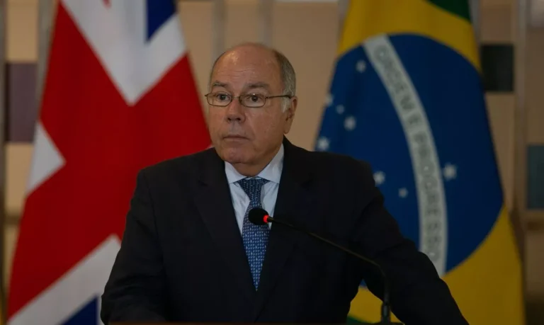 “A janela aberta de oportunidades depende exclusivamente de nós”, escreve chanceler brasileiro sobre 50 anos de relações Brasil-China
