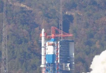 China lança primeira constelação de satélites para concorrer com Starlink, diz mídia estatal