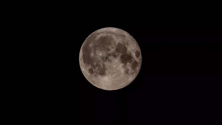 Cientistas chineses propõem lançador magnético na Lua para enviar recursos para a Terra