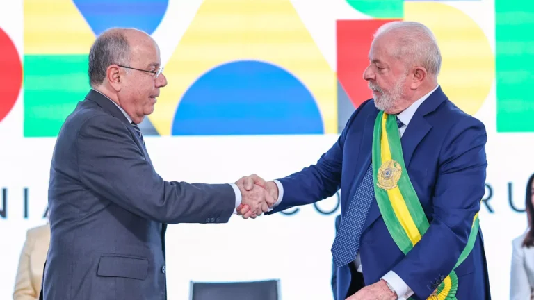 Pragmatismo diplomático e poder de barganha: como o Brasil equilibra as relações com China e EUA?