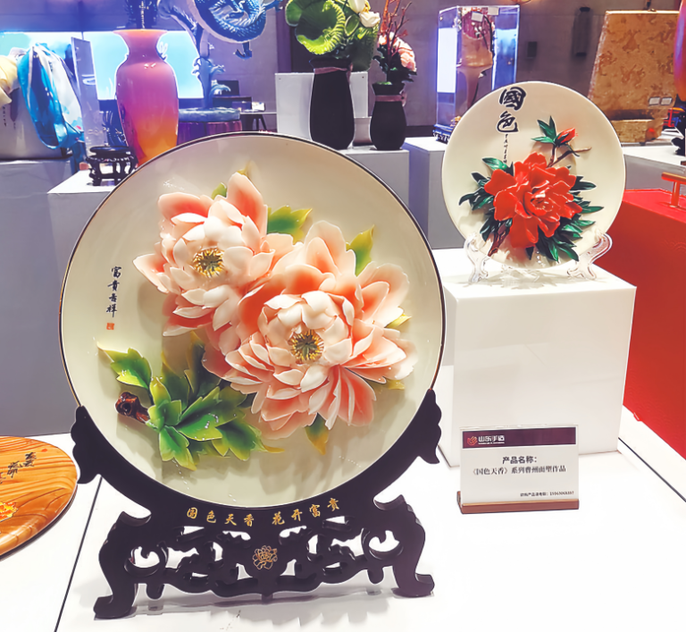 Heze Luxi New Area Peony Handmade Boutique brilha em Nishan
