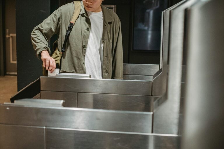 Pequim introduz passe de transporte unificado para visitantes estrangeiros