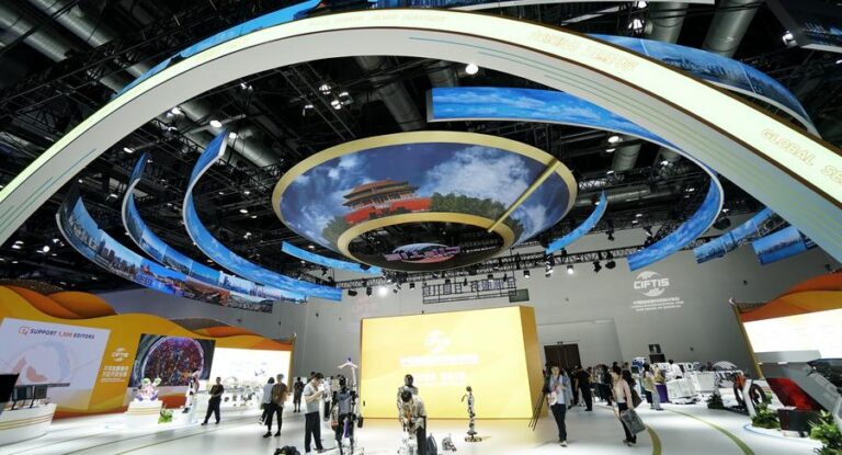 China promoverá a abertura institucional do comércio de serviços