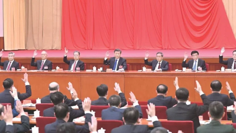China anuncia medidas para estimular o consumo e aquecer a economia