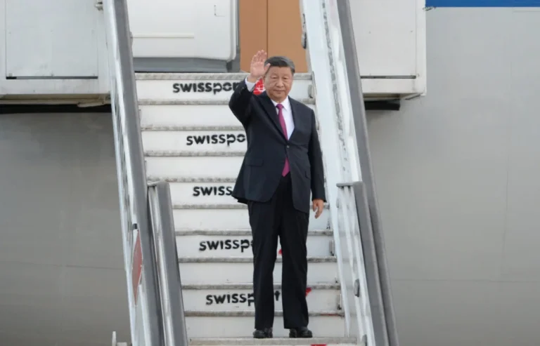 Presidente Xi Jinping chega ao Rio de Janeiro, Brasil, para a cúpula do G20