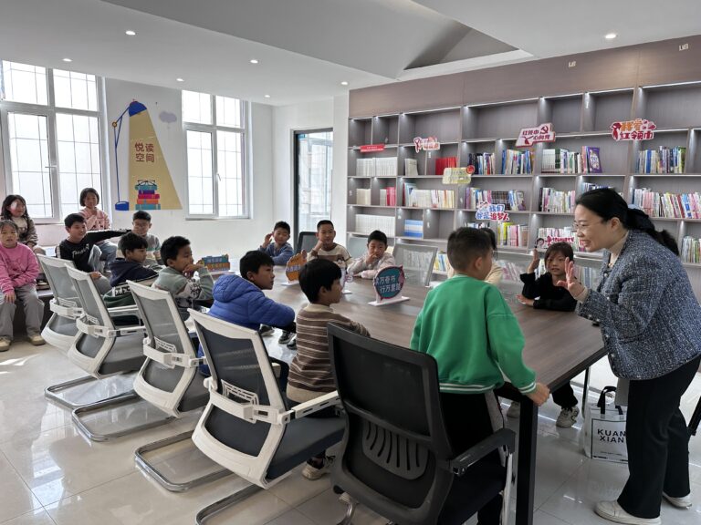 Dingtao, Shandong: Atividade “Leitura e Alegria” ensina sobre o Início do Inverno