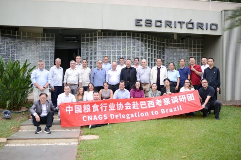 São João Alimentos recebe delegação chinesa para conhecer a qualidade do arroz brasileiro