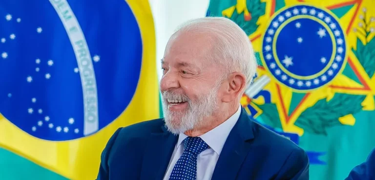 Lula celebra aprovação da reforma tributária: “fundamental para impulsionar o desenvolvimento e reduzir desigualdades”