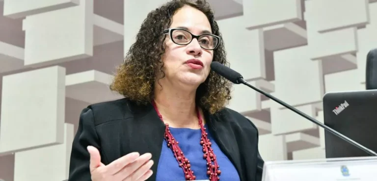 Sucesso da DeepSeek mostra que Brasil pode desenvolver IA de baixo custo, diz ministra