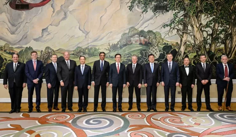 Vice-presidente chinês pede que empresas norte-americanas contribuam mais para relações China-EUA