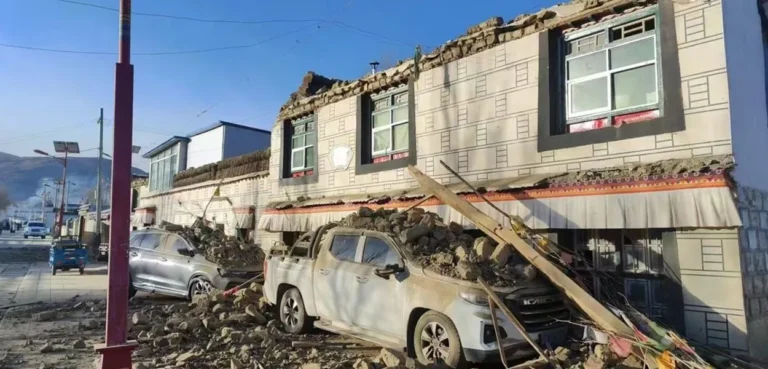Terremoto no Tibete chinês deixa pelo menos 126 mortos e quase 200 feridos