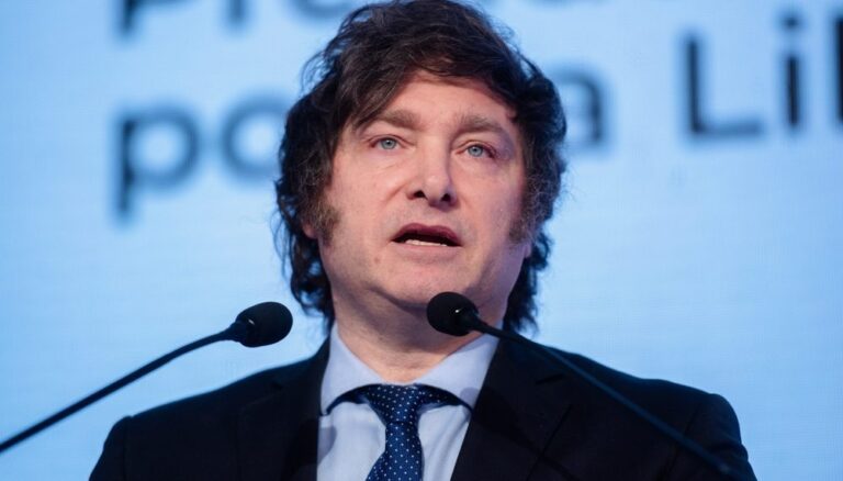 Milei diz que Argentina poderia deixar Mercosul para firmar acordo de livre comércio com EUA