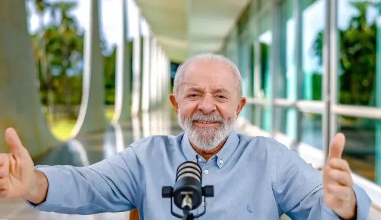 Lula volta a criticar políticas tarifárias de Trump: ‘quer virar imperador do mundo’