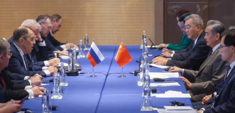BRICS está na linha de frente do movimento por justiça e igualdade, diz Lavrov