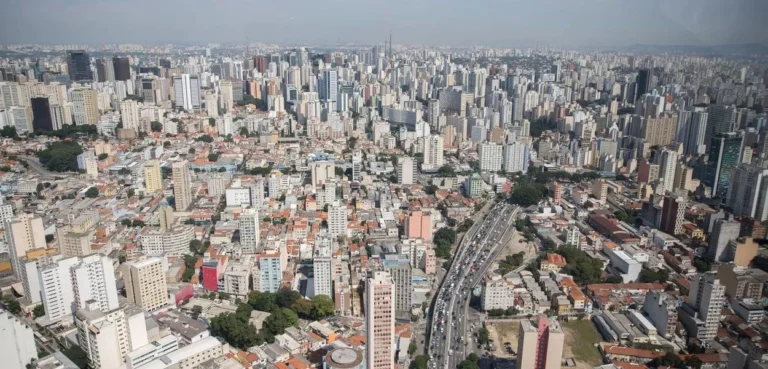 São Paulo sedia 1ª edição da feira educacional “Estude em Pequim” e aproxima jovens brasileiros das universidades chinesas