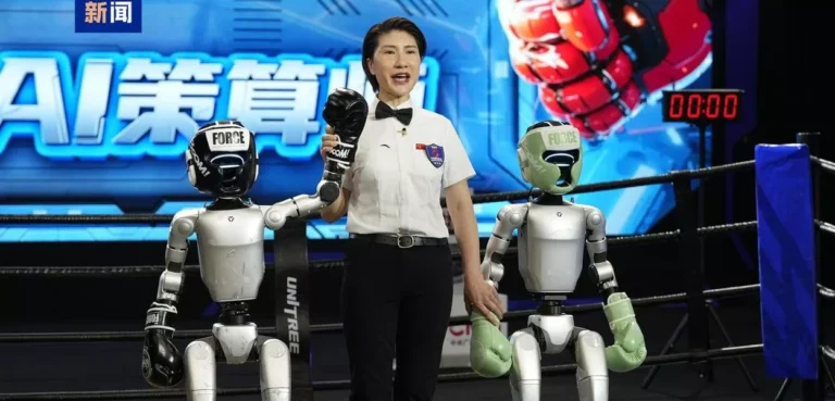China realiza primeira competição mundial de luta entre robôs humanoides