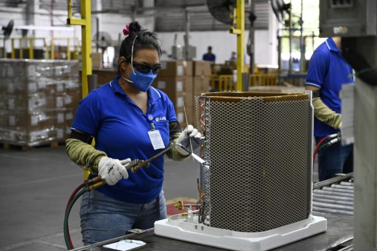 Com tecnologia chinesa, Zona Franca de Manaus vive auge e impulsiona economia verde brasileira