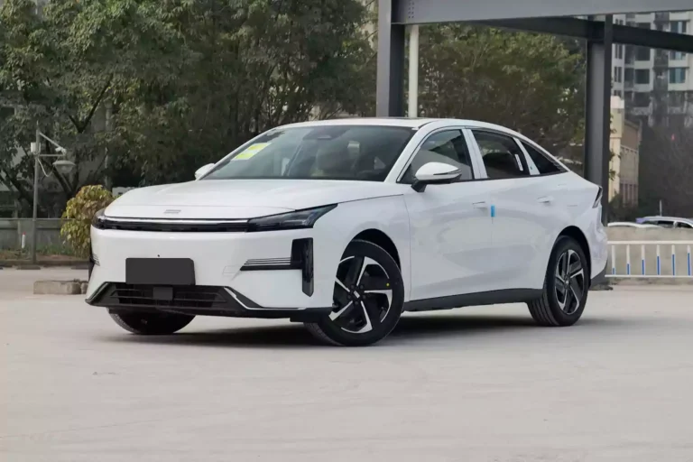 Geely aposta no etanol brasileiro e planeja produzir híbridos no Paraná em parceria com a Renault