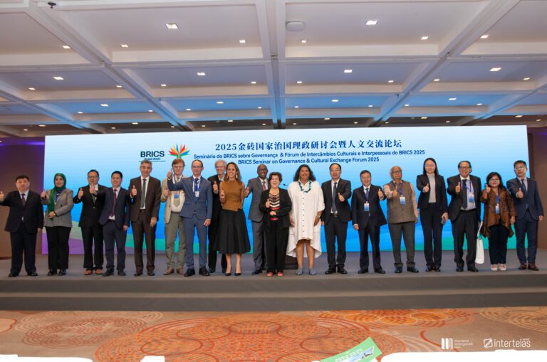 BRICS reforça papel de liderança global em seminário no Rio com foco em governança e intercâmbio cultural