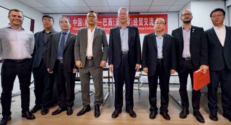 Delegação de Weifang Realiza Encontro de Negócios em São Paulo para Fortalecer Cooperação com o Brasil