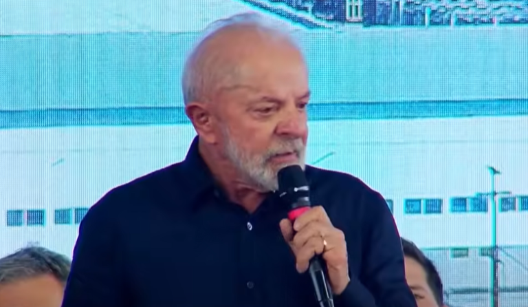 Lula reage a tarifa dos EUA e diz que Brasil buscará mais comércio com China, Índia e Rússia