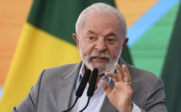 Lula reforça busca por moeda alternativa ao dólar em meio a tensão comercial com os EUA